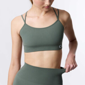 Ahlunea Croisette Cross Top Olive Look CROISETTE cross-front sports bra full look in Olive – ahlunea